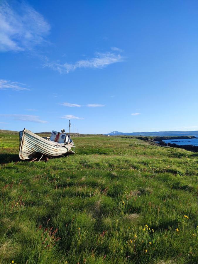 Happy-Cove Guesthouse - By The Sea Bakkafjorthur Esterno foto